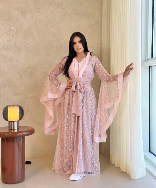 Alternative view of Pink dantila