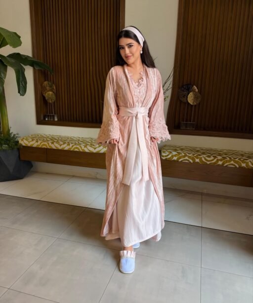 Alternative view of 22 dress